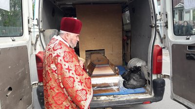 На Тернопільщині зустріли тіло військовослужбовця Романа Василинюка На Тернопільщині зустріли тіло військовослужбовця Романа Василинюка