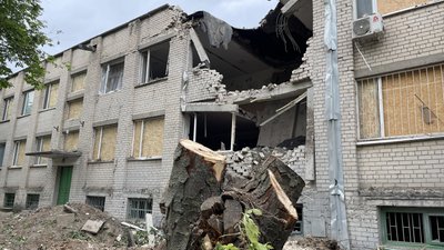 Херсон, ракетний удар РФ, зруйнована будівля 