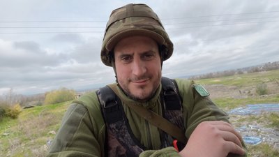 "Тато йде нас захищати". Інспектор Львівської митниці розповів про бойовий досвід "Тато йде нас захищати". Інспектор Львівської митниці розповів про бойовий досвід