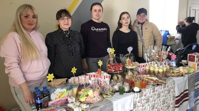 Тернопільські школярі зібрали майже 180 тисяч гривень на допомогу військовим Тернопільські школярі зібрали майже 180 тисяч гривень на допомогу військовим