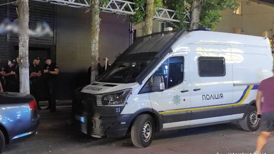 Миколаївські поліцейські перевіряють розважальні заклади Миколаївські поліцейські перевіряють розважальні заклади