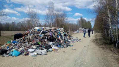 У Новоборівській громаді розпочали вивезення львівського сміття, яке виявили на Великдень У Новоборівській громаді розпочали вивезення львівського сміття, яке виявили на Великдень