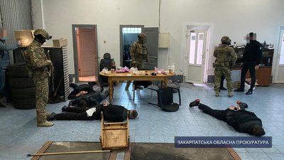За отримання хабаря судитимуть посадовця на Закарпатті