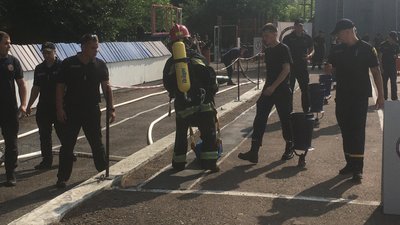 У Житомирі проходять змагання "Найсильніший пожежний-рятувальник"