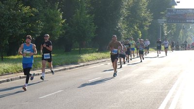 Тисяча учасників із всієї України взяли участь у "Вінницькому напівмарафоні" Тисяча учасників із всієї України взяли участь у "Вінницькому напівмарафоні"