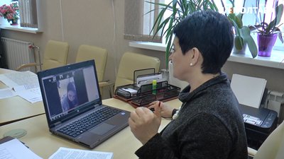 Ірина Гринь проводить онлайн-урок Ірина Гринь проводить онлайн-урок