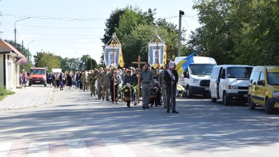На Тернопільщині попрощалися з двома військовослужбовцями