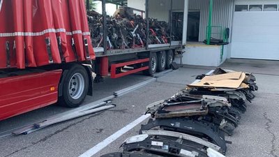 Незадекларовані автозапчастини виявили закарпатські митники на посту "Ужгород"