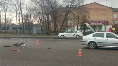 На Черкащині під колеса автомобіля втрапив велосипедист На Черкащині під колеса автомобіля втрапив велосипедист
