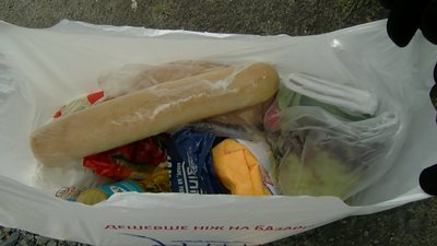 З магазина - у родину. На Волині роздають овочі нужденним З магазина - у родину. На Волині роздають овочі нужденним