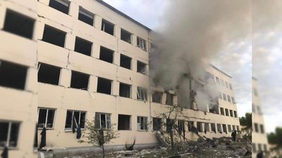 Російські війська ракетами обстріляли селище на Чернігівщині