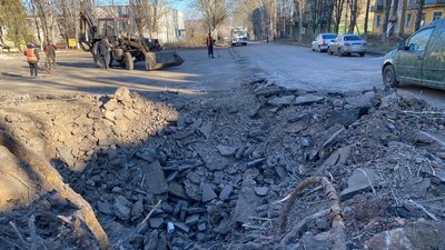 Влада міста закликає людей евакуюватись у більш безпечні регіони України
