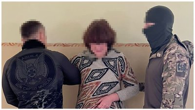 "Спостережний пункт у квартирі". Жительку Слов'янська підозрюють у стеженні за рухом техніки Сил оборони в район Бахмута