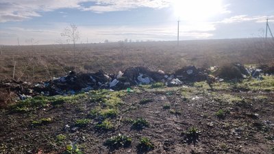 На Запоріжжі виявили стихійне сміттєзвалище На Запоріжжі виявили стихійне сміттєзвалище