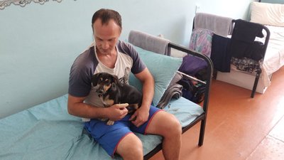 "З собою взяли тільки одяг і собаку". У громаді на Кіровоградщині розселили переселенців з Покровська