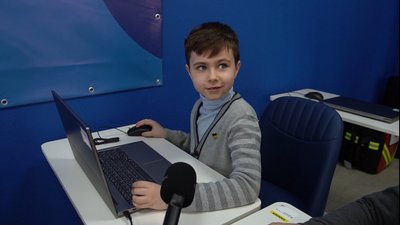 У Сумах школярі-початківці можуть займатися у комп’ютерному класі безоплатно У Сумах школярі-початківці можуть займатися у комп’ютерному класі безоплатно