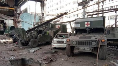 Прорив не вдався і екіпаж потрапляє в полон до окупантів. Прорив не вдався і екіпаж потрапляє в полон до окупантів.