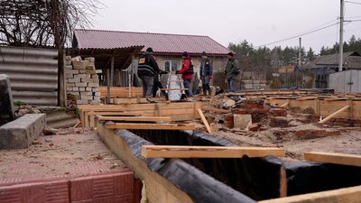Конструкція для заливання фундаменту під новий будинок Конструкція для заливання фундаменту під новий будинок
