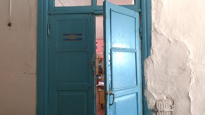 Незручності в освіті: як вчаться в одній з найстаріших і аварійних шкіл Рівненщини Незручності в освіті: як вчаться в одній з найстаріших і аварійних шкіл Рівненщини