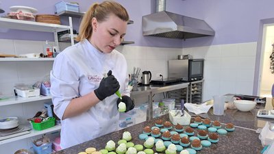 Грант, десерти та майстер-класи: історія кондитерської житомирянки Марини Семеняки