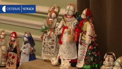 На Черкащині зібрали колекцію українських іграшок На Черкащині зібрали колекцію українських іграшок