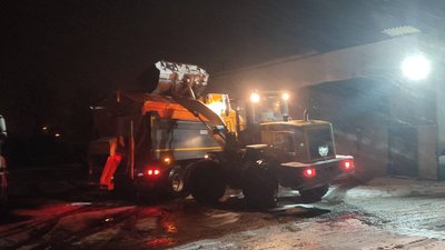 Висипали 51 тонну реагентів. Як на Миколаївщині усувають наслідки негоди Висипали 51 тонну реагентів. Як на Миколаївщині усувають наслідки негоди