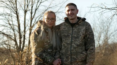 Почуття пройшли перевірку часом та війною. Військовослужбовці миколаївської 79-ї бригади одружилися на лінії фронту