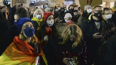 Три регіони у Польщі скасували "заборону на ЛГБТ-пропаганду"