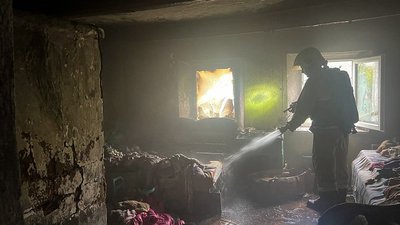 Пожежа на Миколаївщині: двоє дітей опинилися зачиненими у будинку