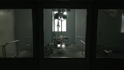 Робота підприємств в режимі економії світла: як працює фармацевтичний завод вночі