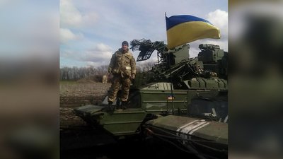 У Чернігові попрощалися із загиблим захисником Володимиром Андрійченком У Чернігові попрощалися із загиблим захисником Володимиром Андрійченком