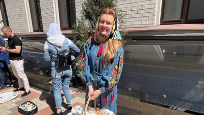 У Дніпрі освячують паски та великодні кошики У Дніпрі освячують паски та великодні кошики