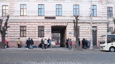 На Буковині на військовий облік стали понад 1500 вимушених переселенців