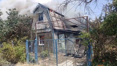 Через обстріли з боку військ РФ на Миколаївщині сталися п’ять пожеж Через обстріли з боку військ РФ на Миколаївщині сталися п’ять пожеж