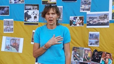 "Підходжу до німців й говорю з ними": як у центрі Нюрнберга збирають гроші для України "Підходжу до німців й говорю з ними": як у центрі Нюрнберга збирають гроші для України