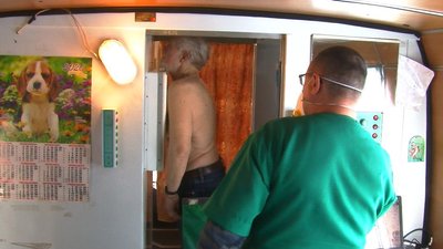 У центрі Луцька безплатно обстежували людей на пересувному флюорографі