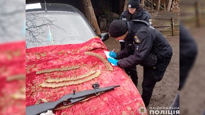 У Любецькій громаді на Чернігівщині в чоловіка знайшли обріз гвинтівки Мосіна та 200 набоїв