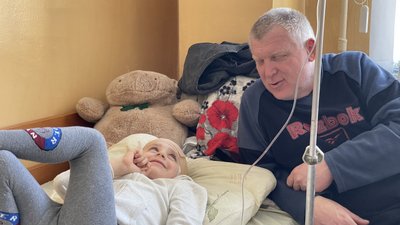 Обстріляли з кулеметів. У Львові лікують 5-річного хлопчика з Миколаєва Обстріляли з кулеметів. У Львові лікують 5-річного хлопчика з Миколаєва