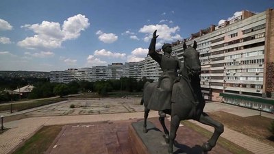 "Багато хто сидить вдома. І чим далі, тим таких більше" — що відбувається в Луганську