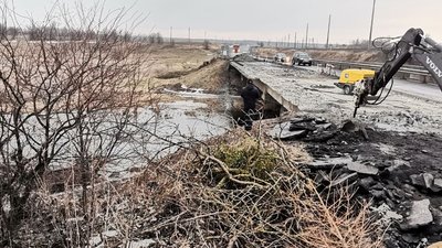 Четверо травмованих отримають компенсацію – Держпраця про обвал мосту на Волині