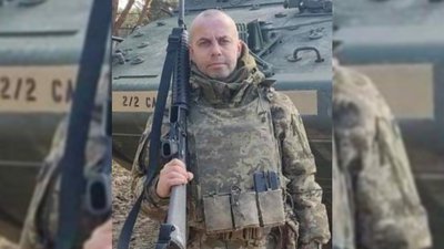 У Чернівцях прощаються із загиблим на війні військовим Василенком