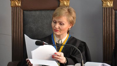 У Полтаві тимчасово відсторонили від роботи суддю Подільського райсуду Наталію Крючко