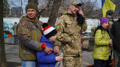 У Дніпрі пройшов Марш добровольців, — фоторепортаж