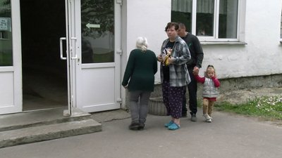 Спільна кухня та прибирання по черзі: як переселенці облаштували побут в ліцеї на Волині