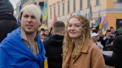 В Одесі відбувся Марш Єдності. Близько двох тисяч людей пройшли центром міста. ФОТО В Одесі відбувся Марш Єдності. Близько двох тисяч людей пройшли центром міста. ФОТО