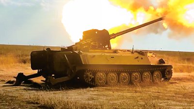 Військові на Миколаївському напрямку модернізували бойову машину БТ-ЛБ Військові на Миколаївському напрямку модернізували бойову машину БТ-ЛБ