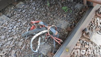 На Полтавщині під потягом загинув чоловік