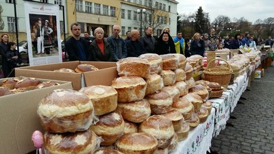 Із Закарпаття відправили військовим у зону бойових дій понад 2 тисячі пасок