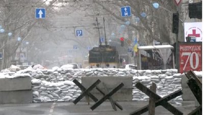 Протитанкові їжаки та патріотичні плакати. Як Одеса готується давати відсіч РФ. СУСПІЛЬНЕ |ВІДЕОНОВИНИ Протитанкові їжаки та патріотичні плакати. Як Одеса готується давати відсіч РФ. СУСПІЛЬНЕ |ВІДЕОНОВИНИ