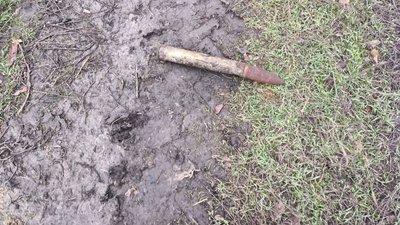 У Черкасах жінка під час земельних робіт виявила боєприпаси